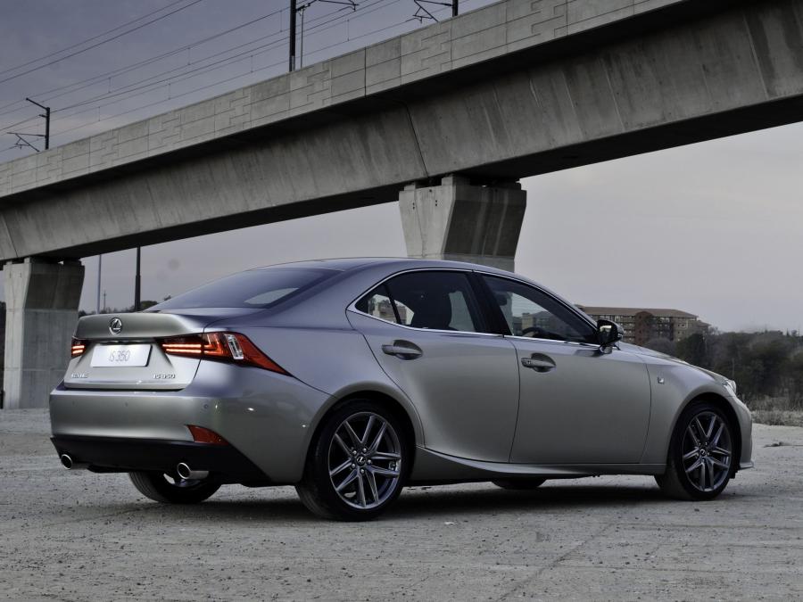  Lexus IS350 F-Sport 2013 года  (ZA) (фото 7 из 13)